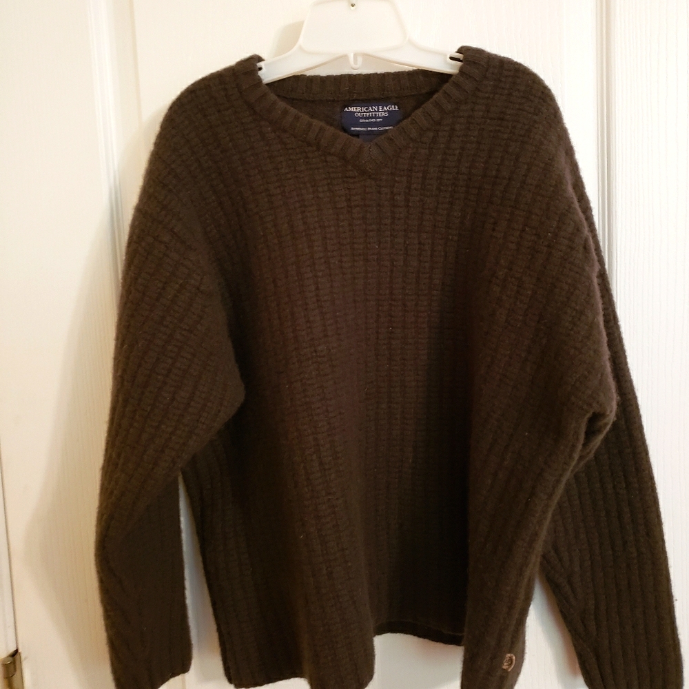 AMERICAN EAGLE SWEATER